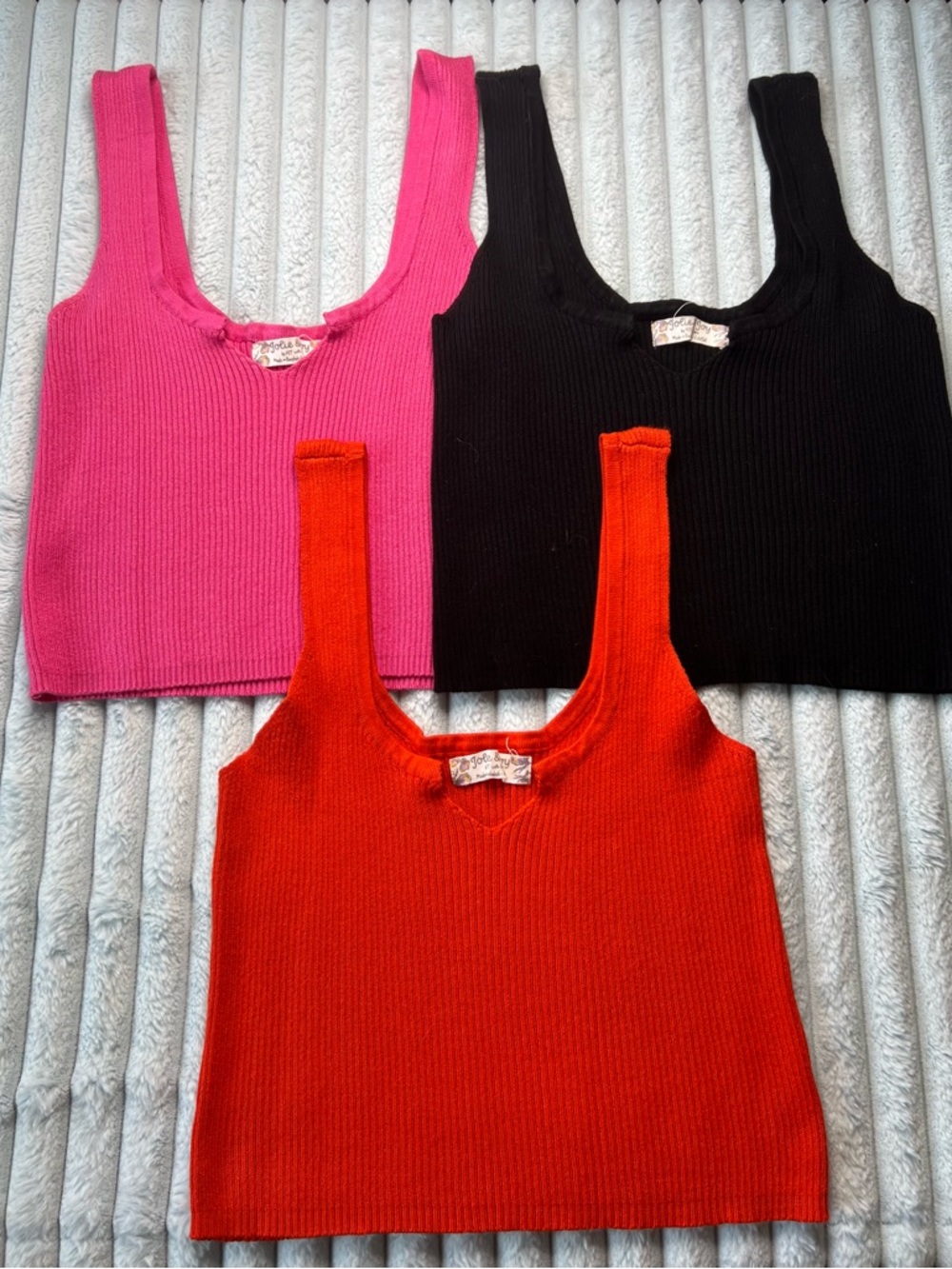 Ribbed Scoop sweater crop tank in Pink, Black & burnt orange